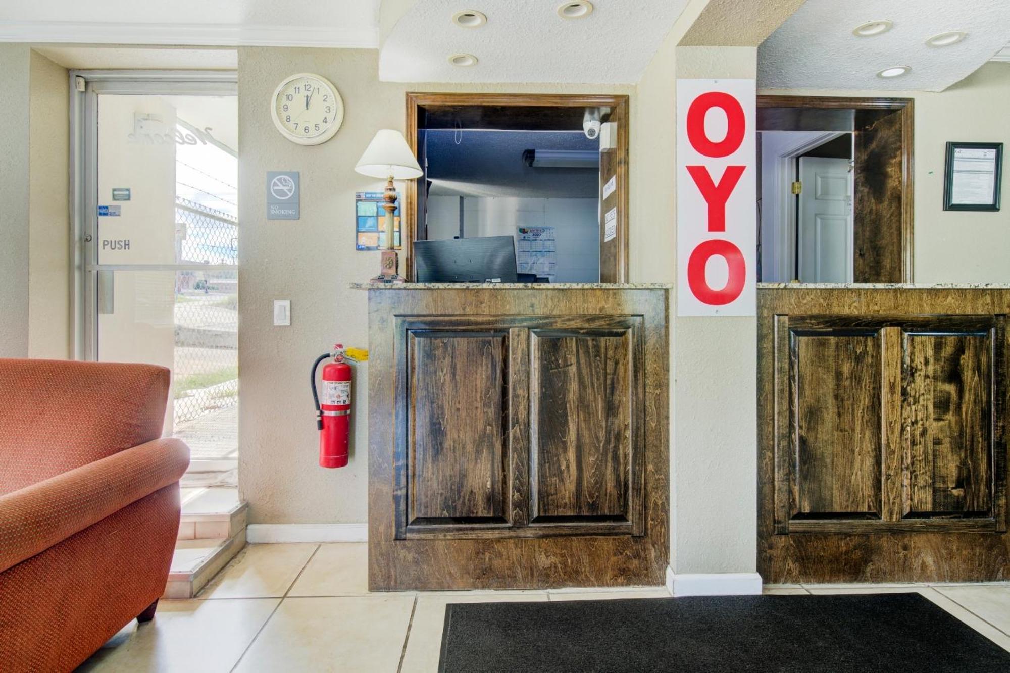 Oyo Hotel Douglas Ga Us-441 Экстерьер фото