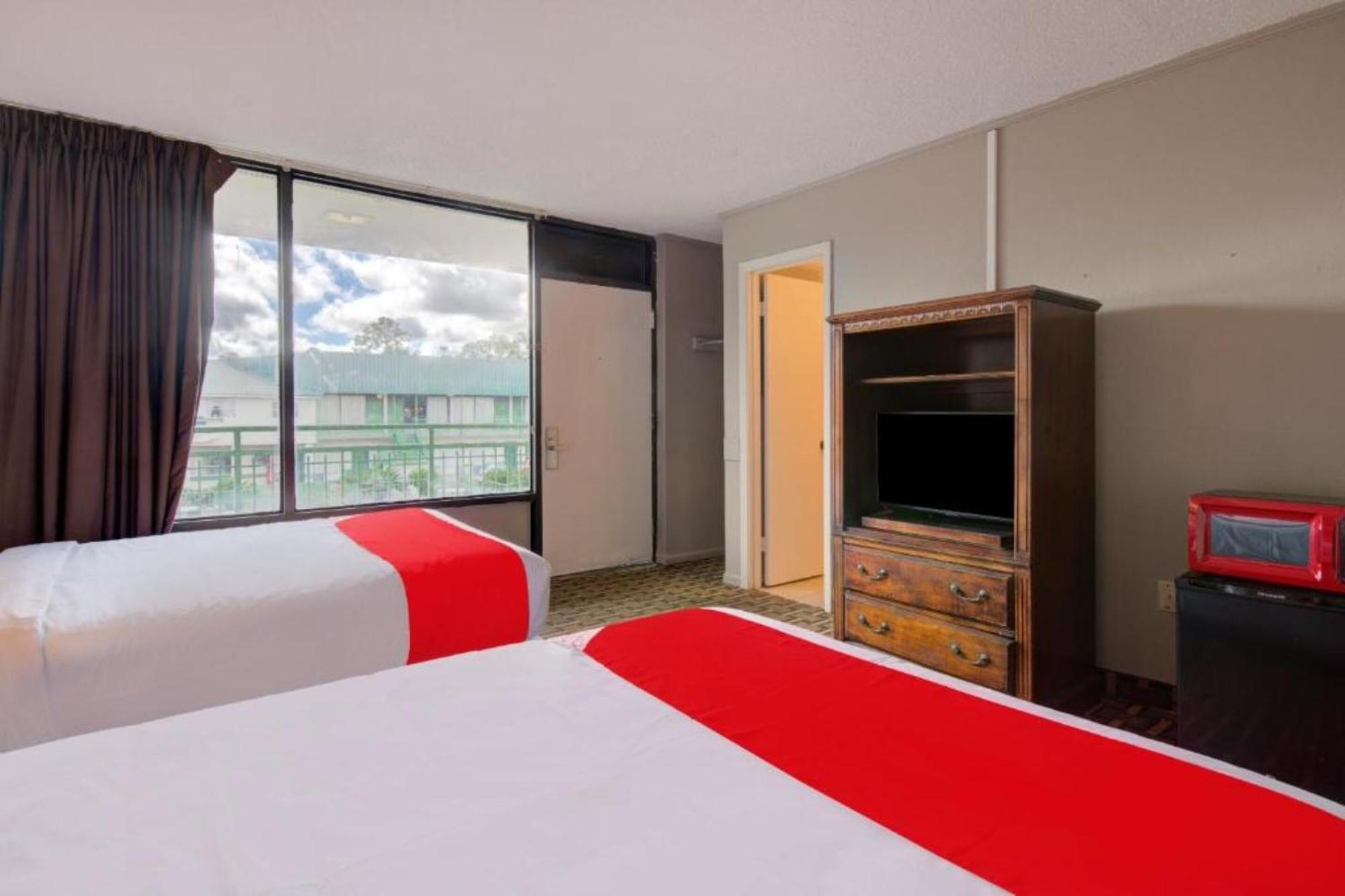 Oyo Hotel Douglas Ga Us-441 Экстерьер фото