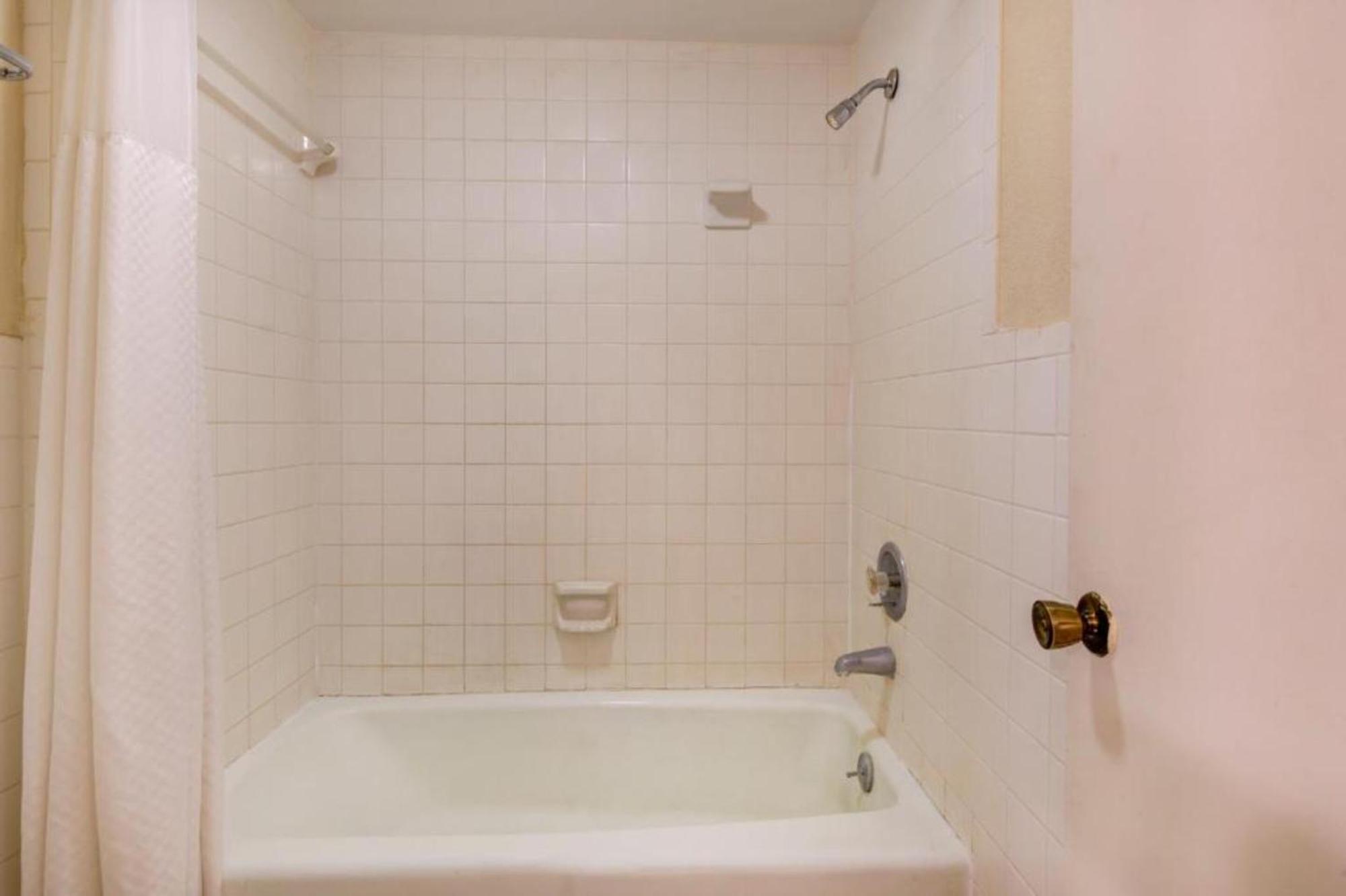 Oyo Hotel Douglas Ga Us-441 Экстерьер фото